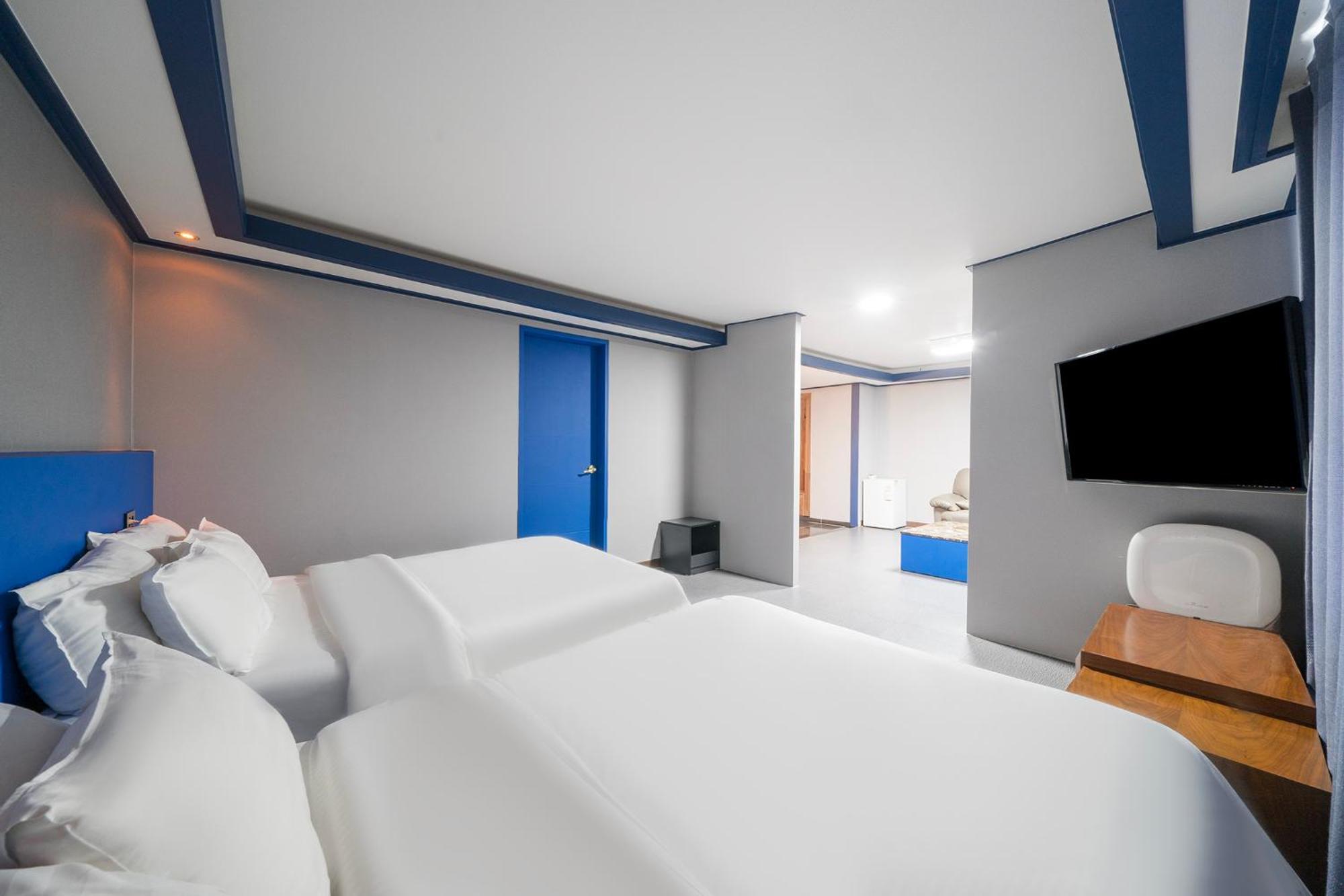 Noblesse Hotel เมืองเชจู ภายนอก รูปภาพ