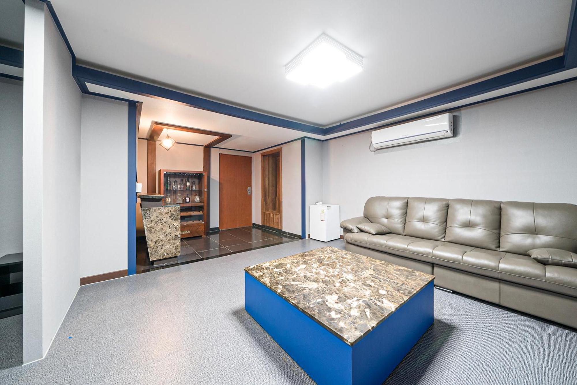 Noblesse Hotel เมืองเชจู ภายนอก รูปภาพ