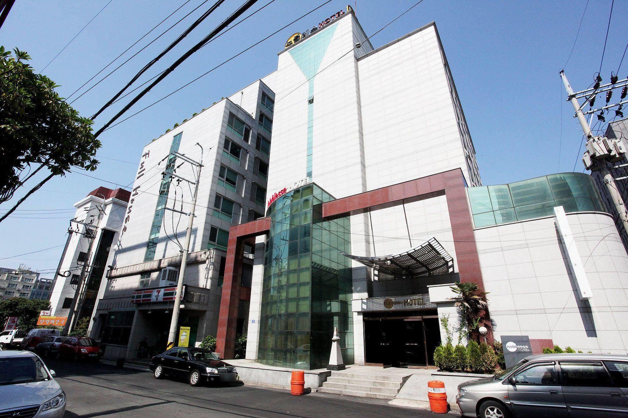 Noblesse Hotel เมืองเชจู ภายนอก รูปภาพ