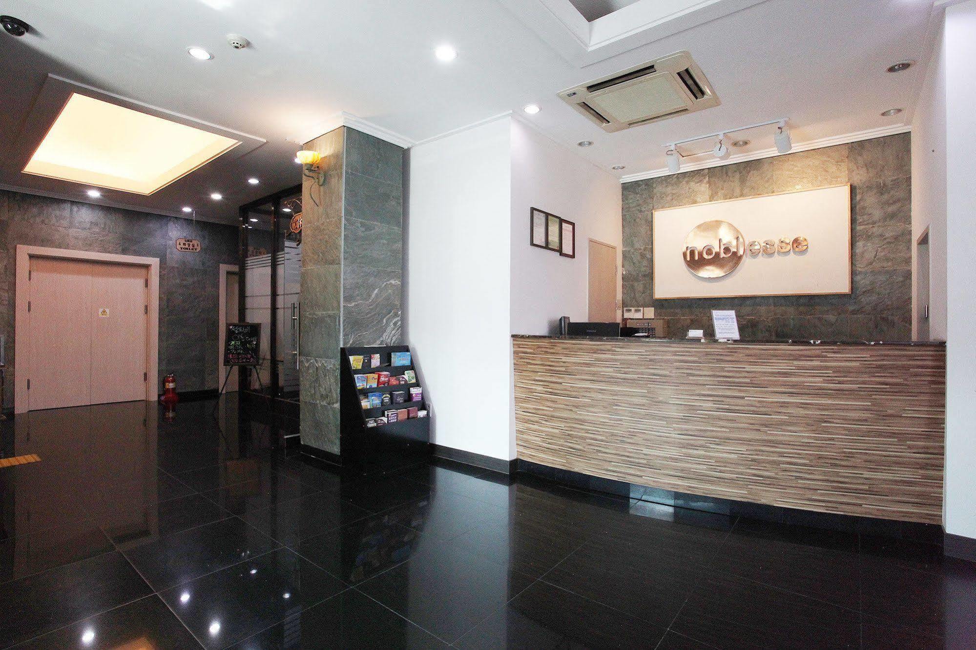 Noblesse Hotel เมืองเชจู ภายนอก รูปภาพ