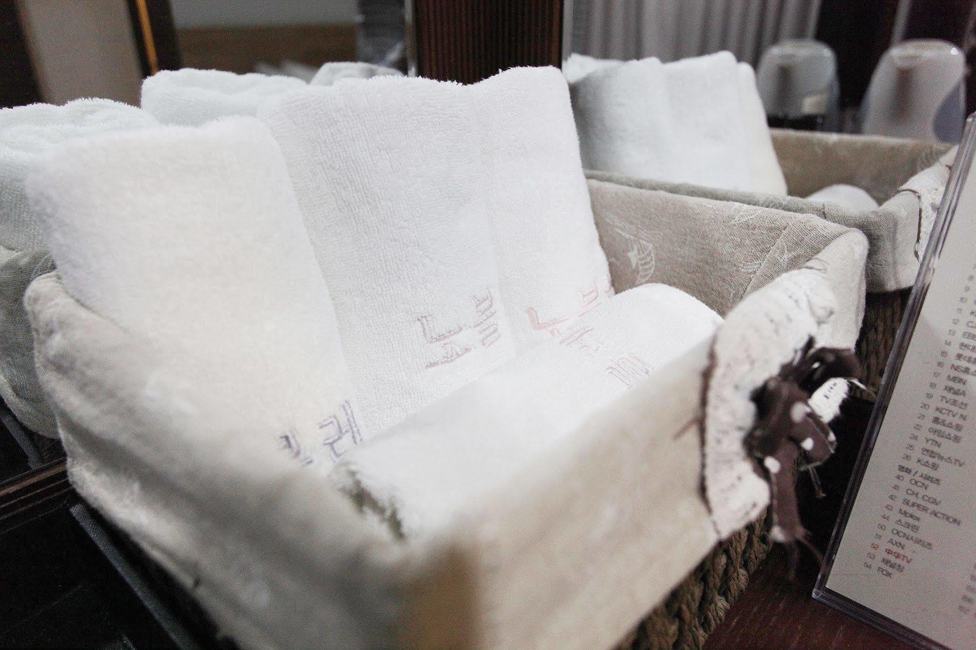 Noblesse Hotel เมืองเชจู ภายนอก รูปภาพ
