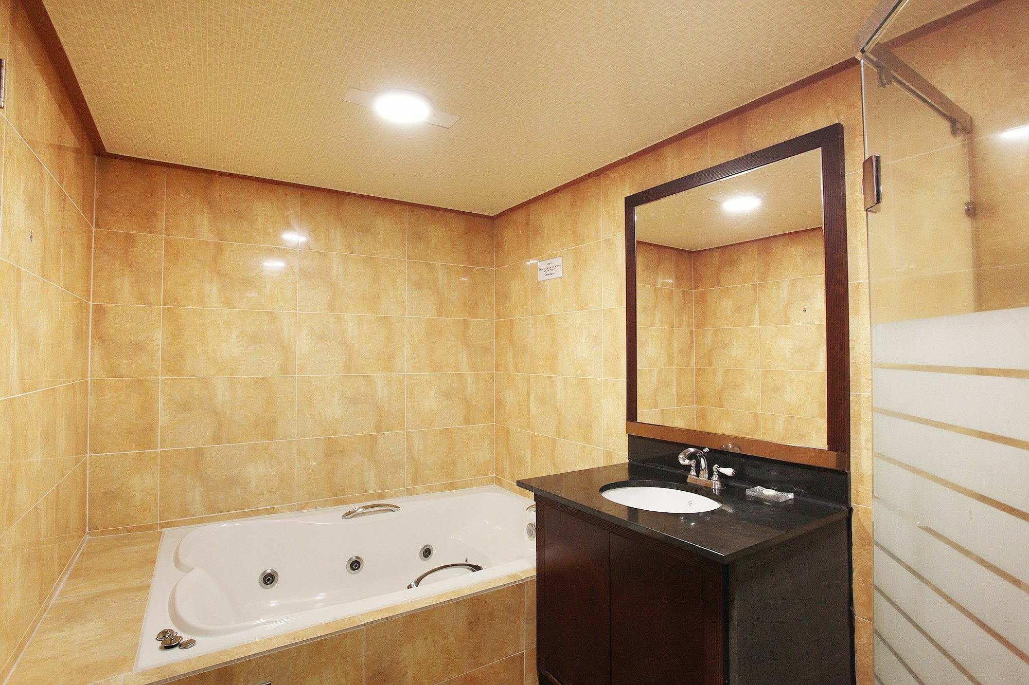 Noblesse Hotel เมืองเชจู ภายนอก รูปภาพ